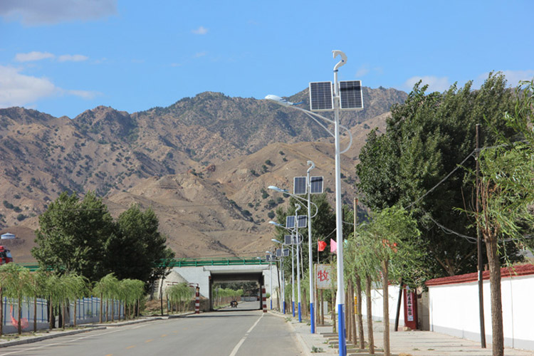 內(nèi)蒙馬頭太陽能路燈